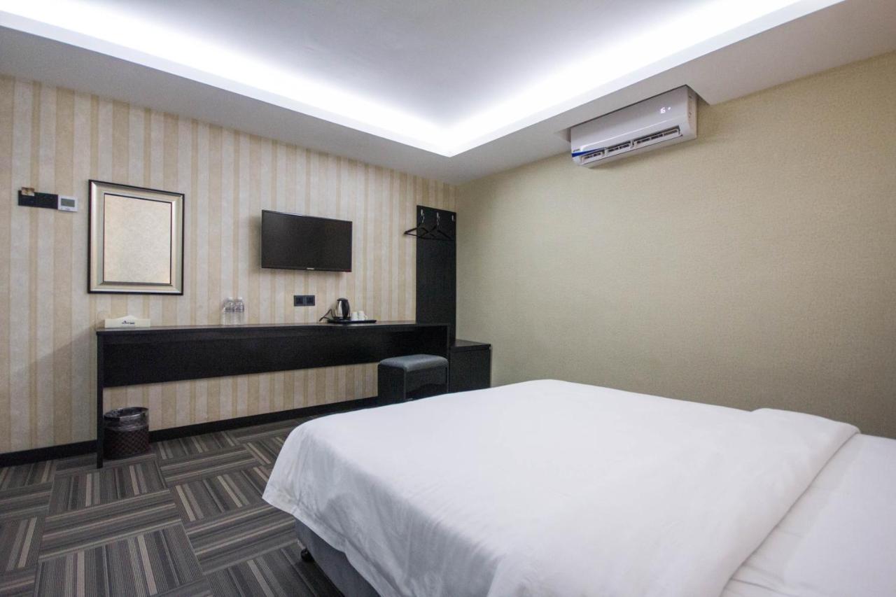 S Hotel Seberang Jaya Kültér fotó