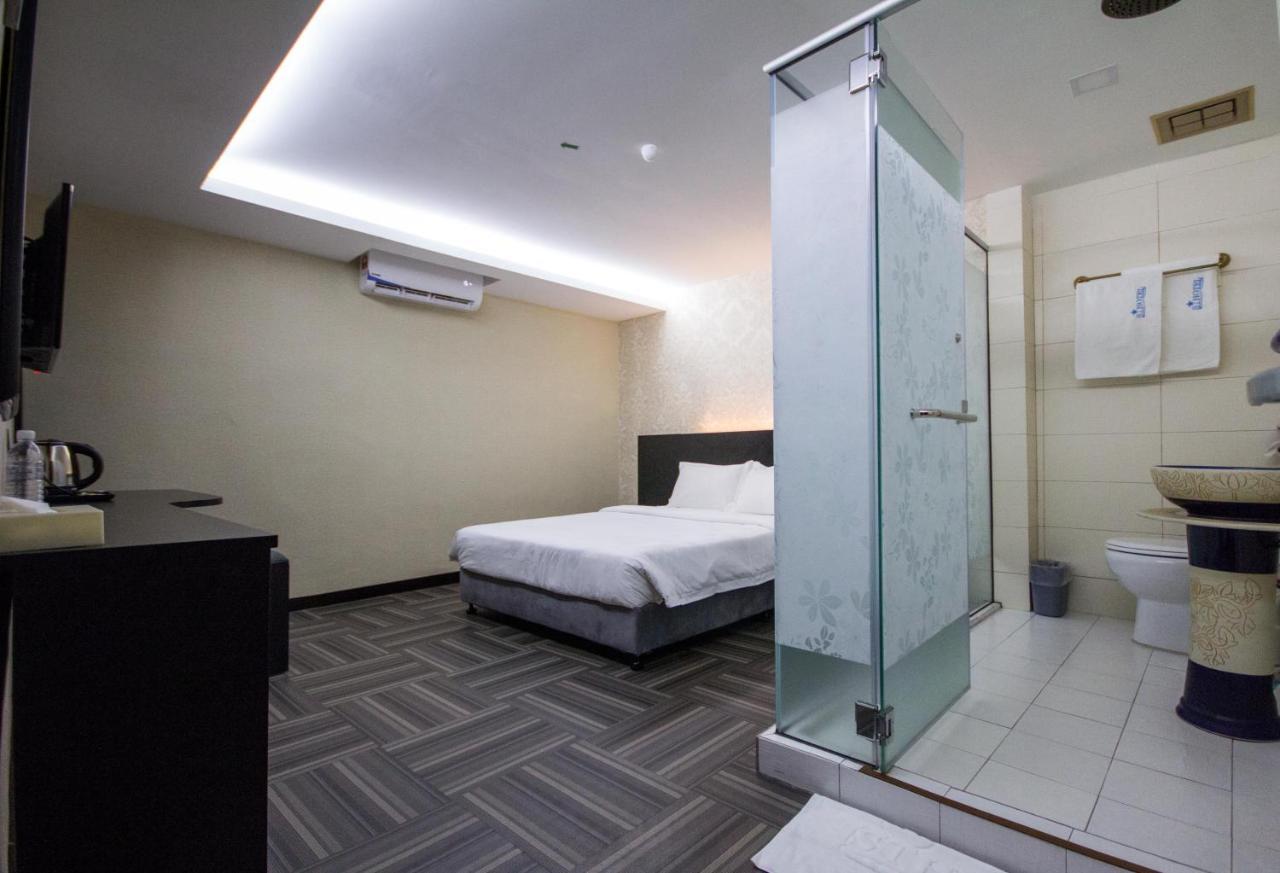 S Hotel Seberang Jaya Kültér fotó